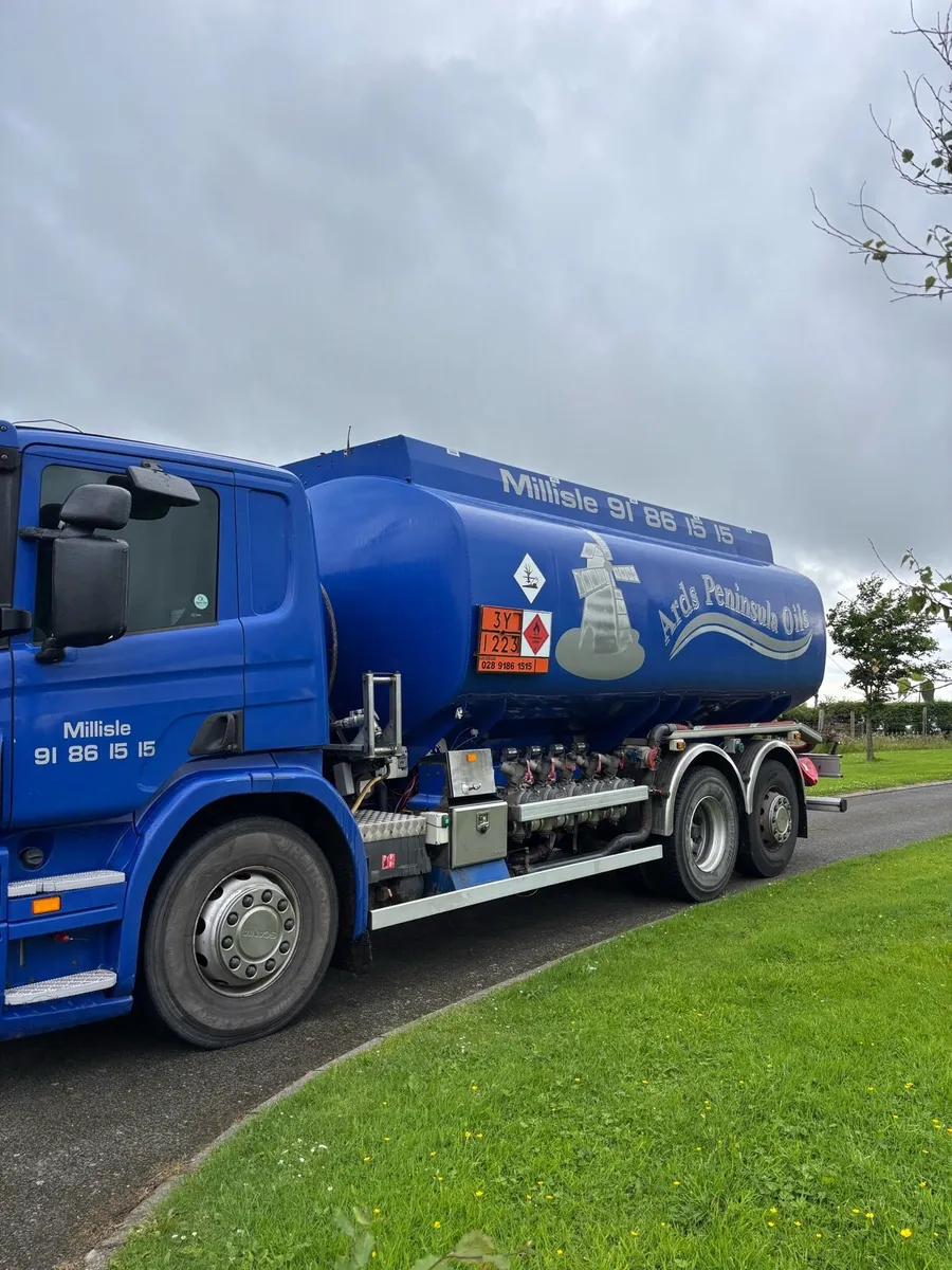 Scania p360 oil fuel tanker - Image 3