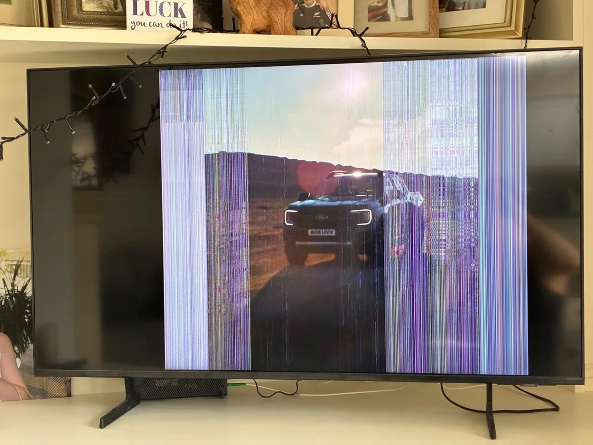 Samsung UE43DU7100K 43-inch Crystal UHD 4K Smart T - Image 1