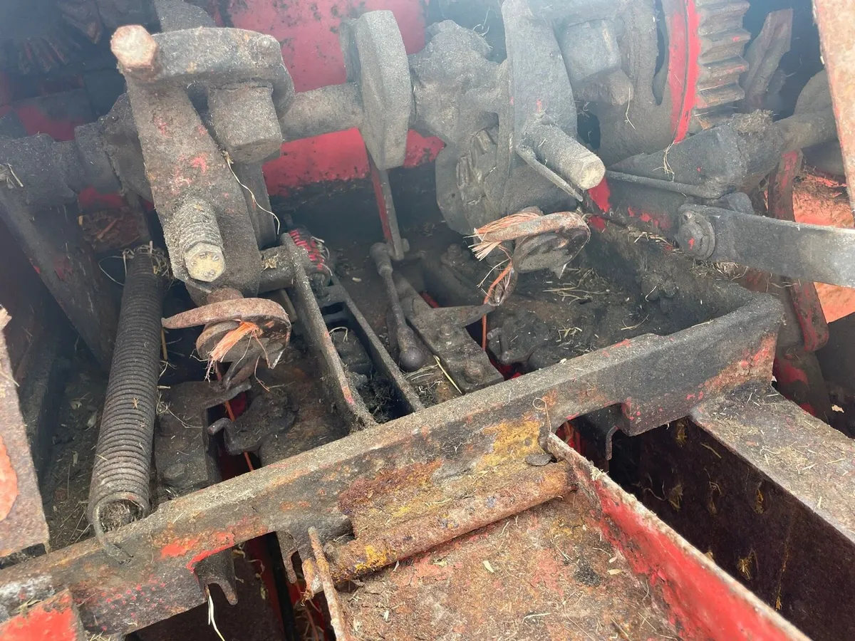 Welger square baler for sale - Image 4