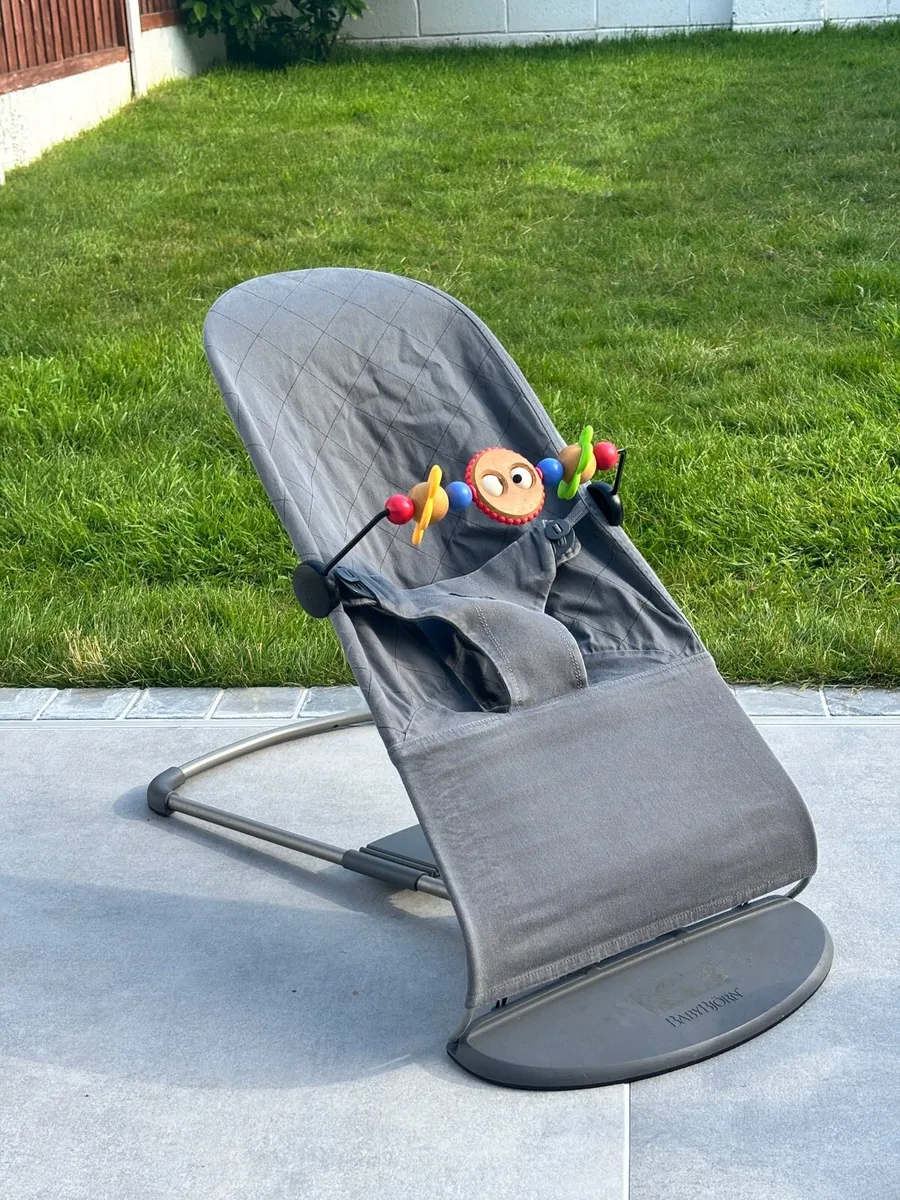 BabyBjorn bouncer with Toybar - Image 2