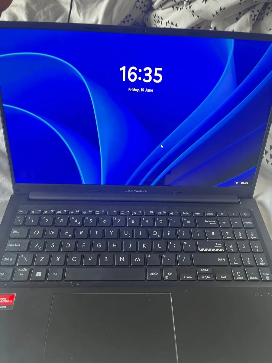 Asus Vivo 16 inch - ryzen 7 laptop -16gb ram - 512 - Image 3