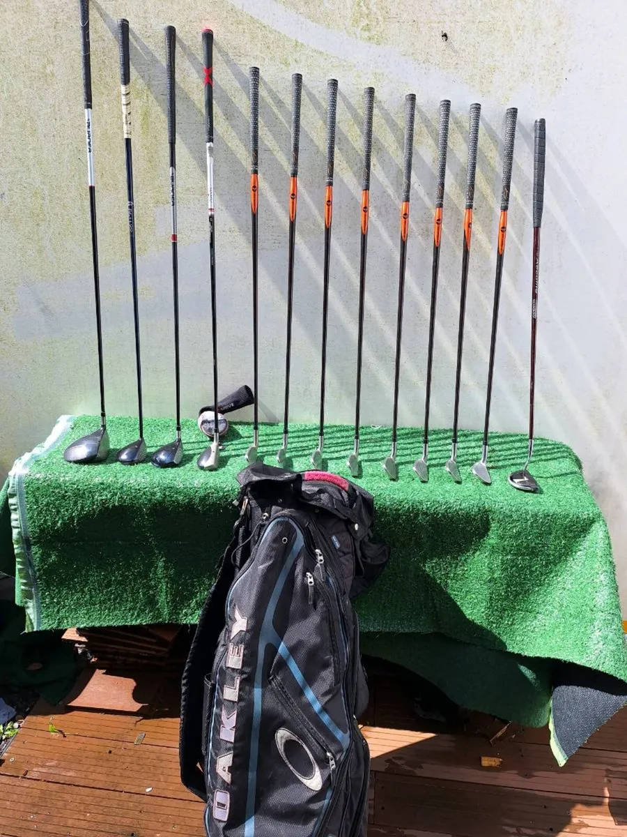 Golf clubs, Taylormade set and bag - Image 1