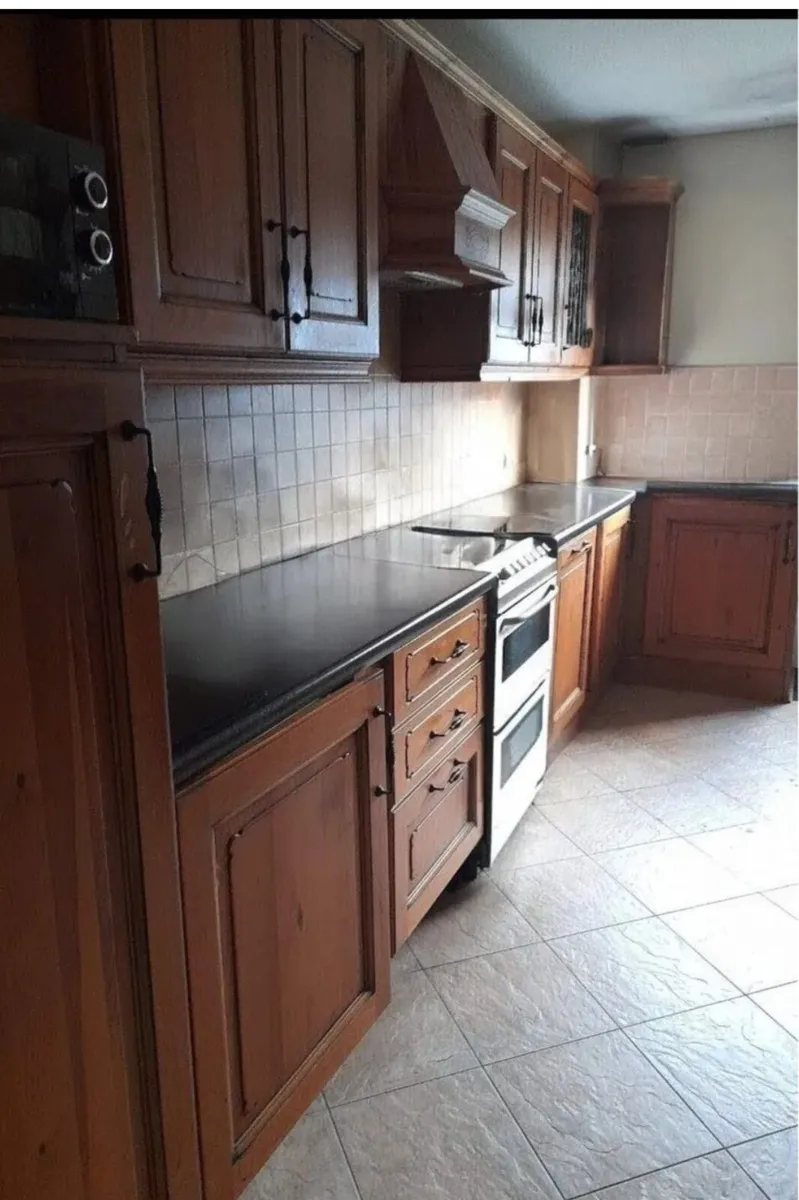 Kitchen Units - Image 2