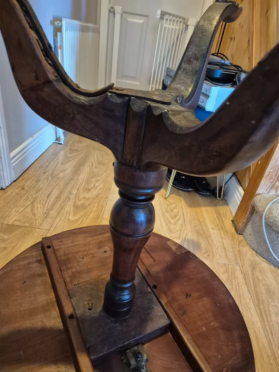Antique table - Image 2