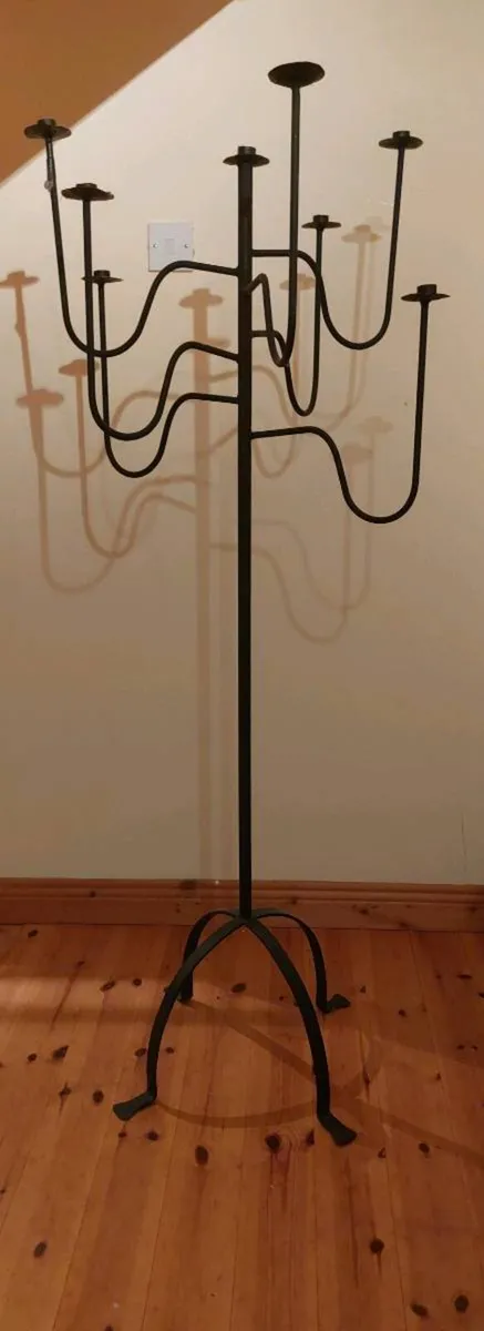 Cadt iron candle holder - Image 2