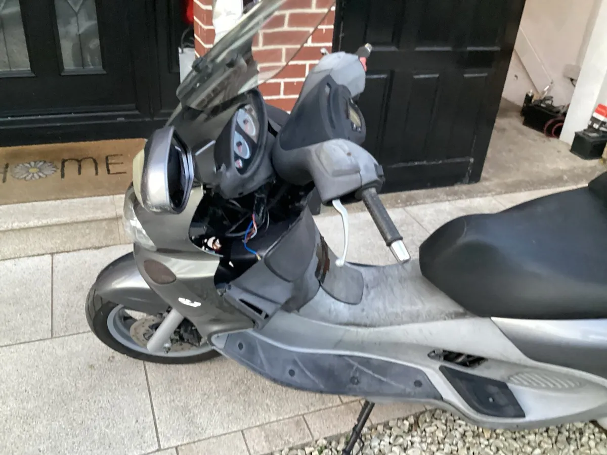 2006 piaggio x9 125 moped project - Image 3