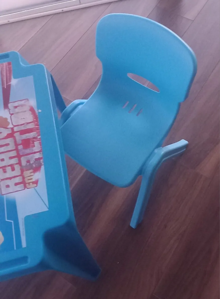 Paw Patrol Children's Table & Chair Set (Plastic) - Image 4