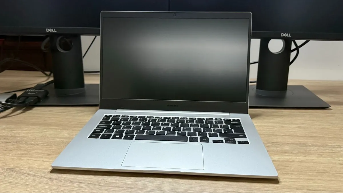 Samsung Galaxy Book Go - Image 2