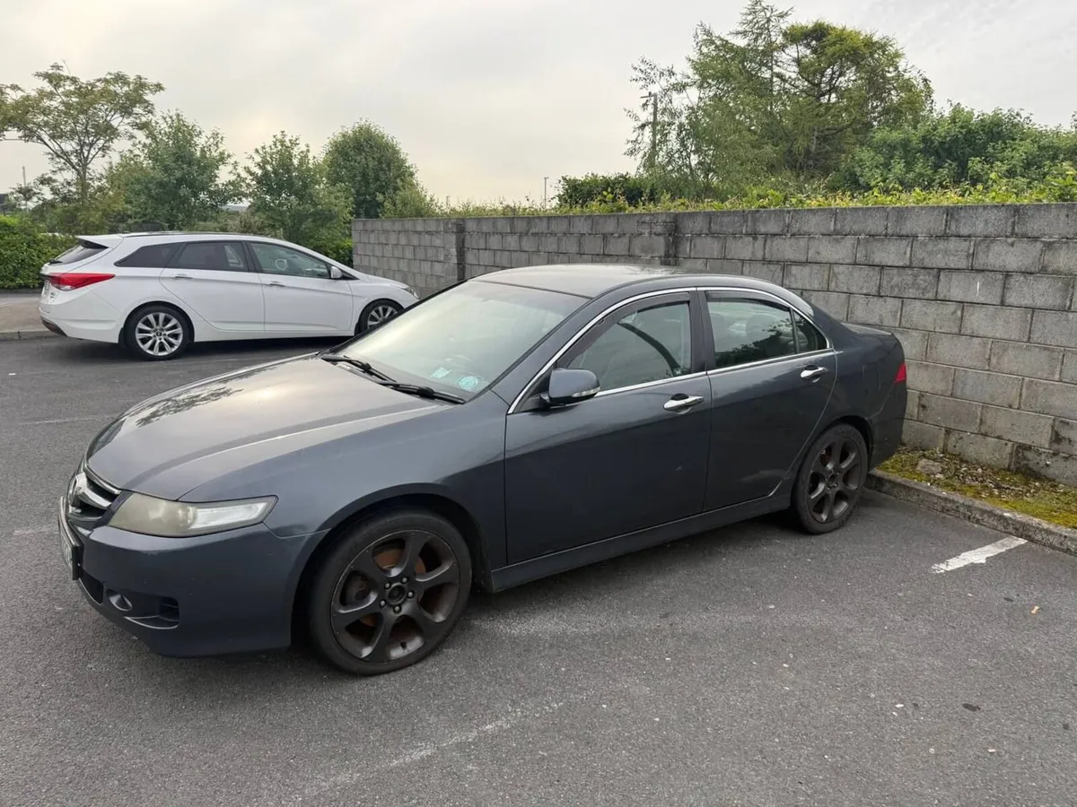 Honda Accord 2008 - Image 2