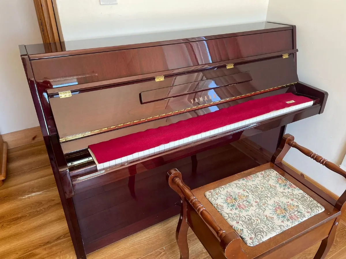 M108 Yamaha piano and stool - Image 3