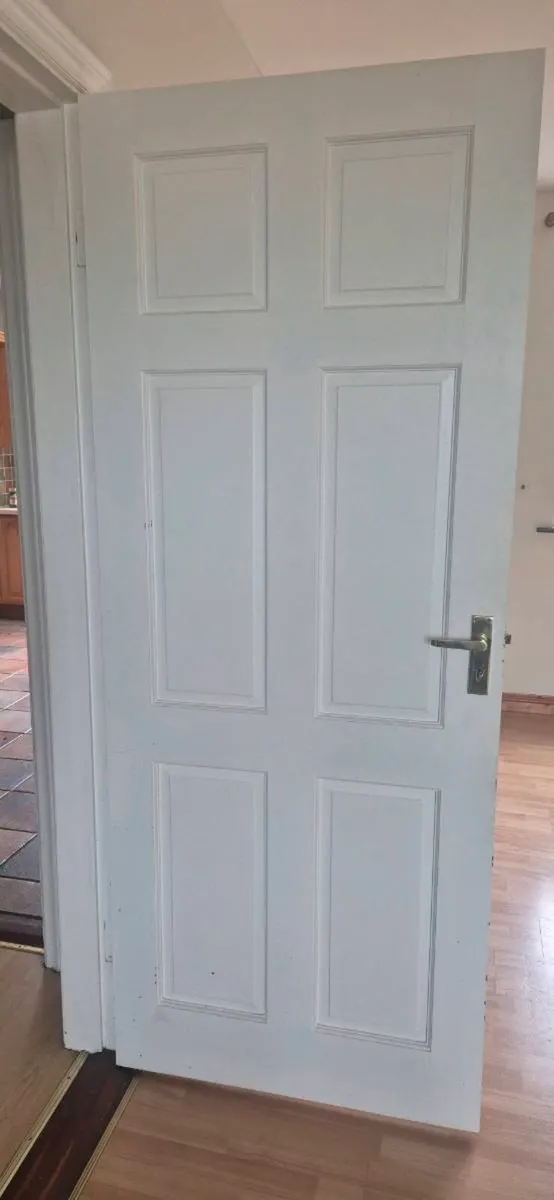 White internal doors - Image 2