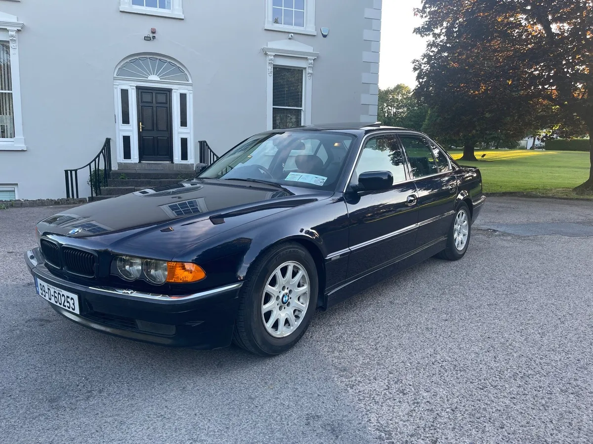 BMW 7 Series 1999 - Image 2