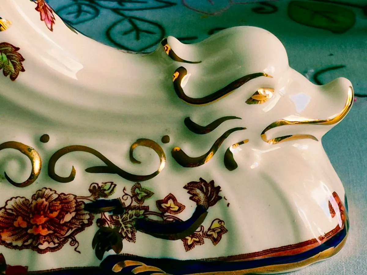 Pair rare "horn of plenty" Mason vases - Image 3