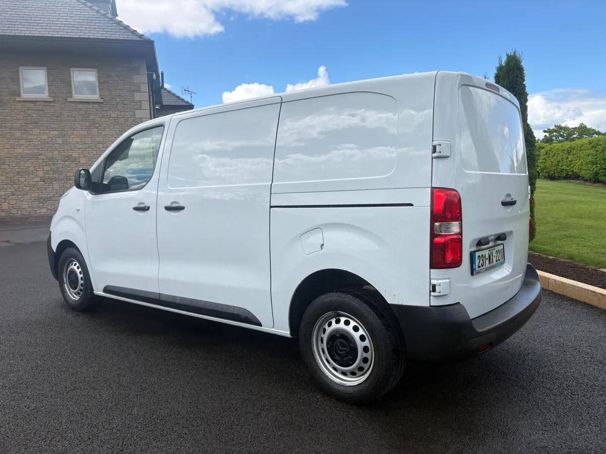 Citroen Dispatch 2023 - Image 2