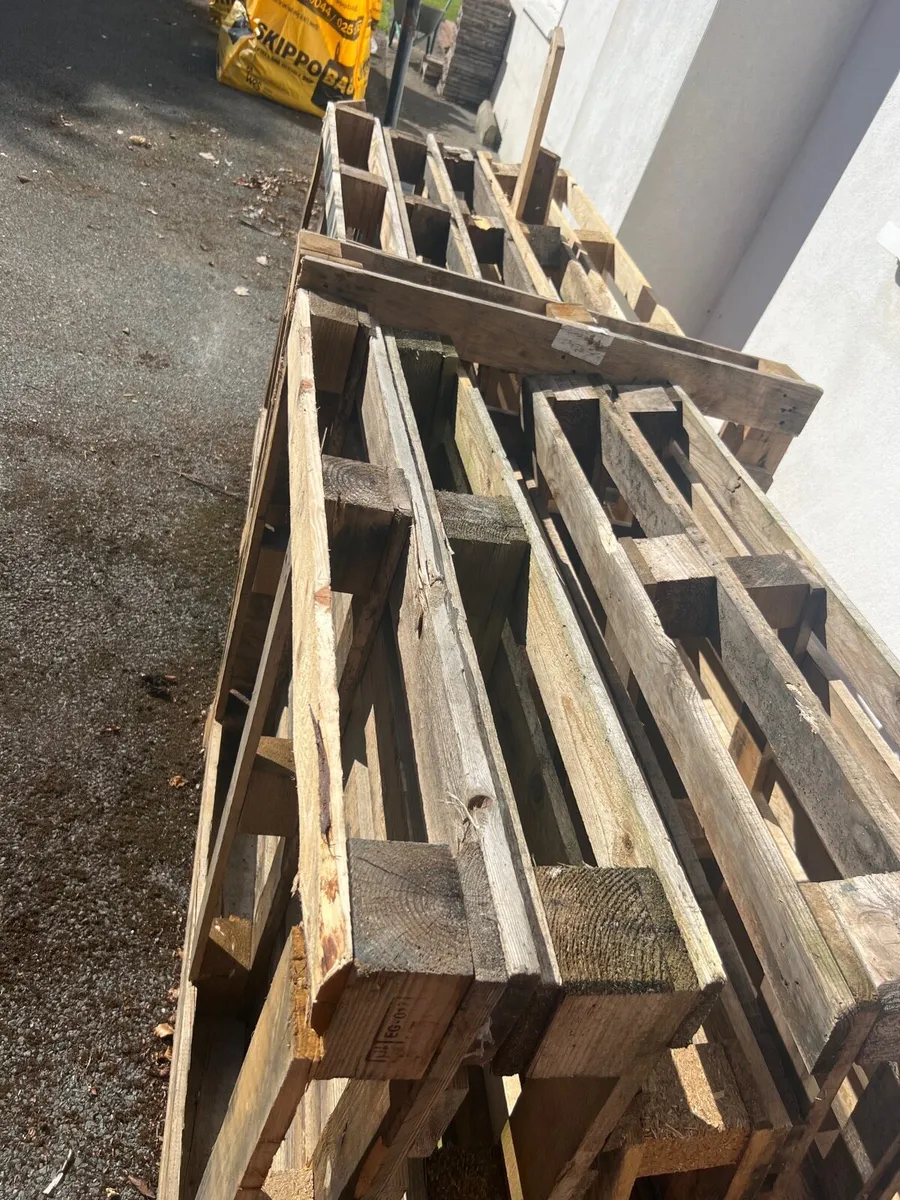 wooden pallets - Image 2