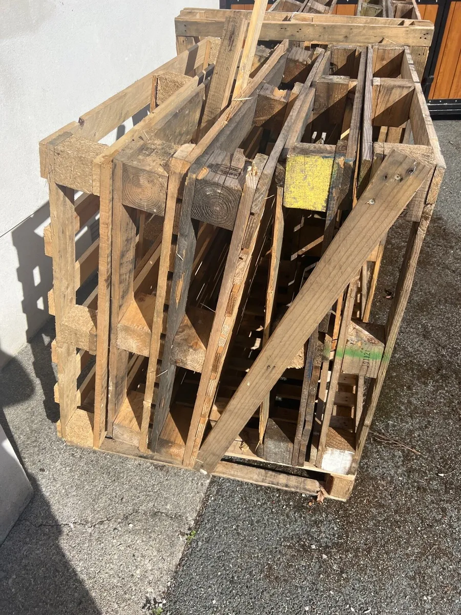 wooden pallets - Image 4