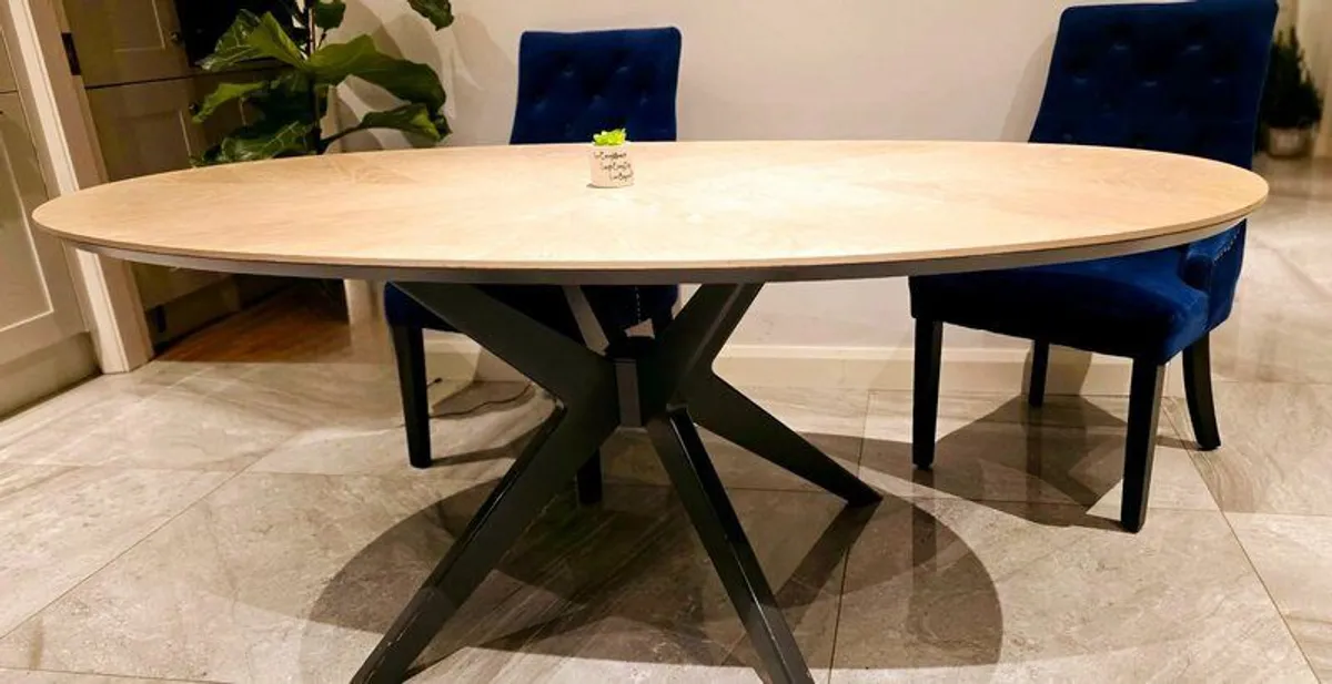 Dining set - oval table to 6 chairs - Image 1