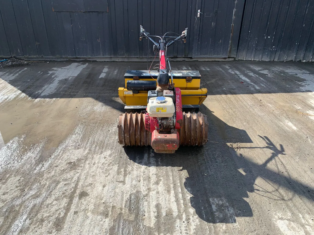 Cultipack Seeder - Blec Walk-Behind Overseeder - Image 2
