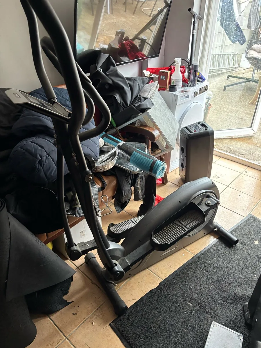 Cross trainer - Image 2