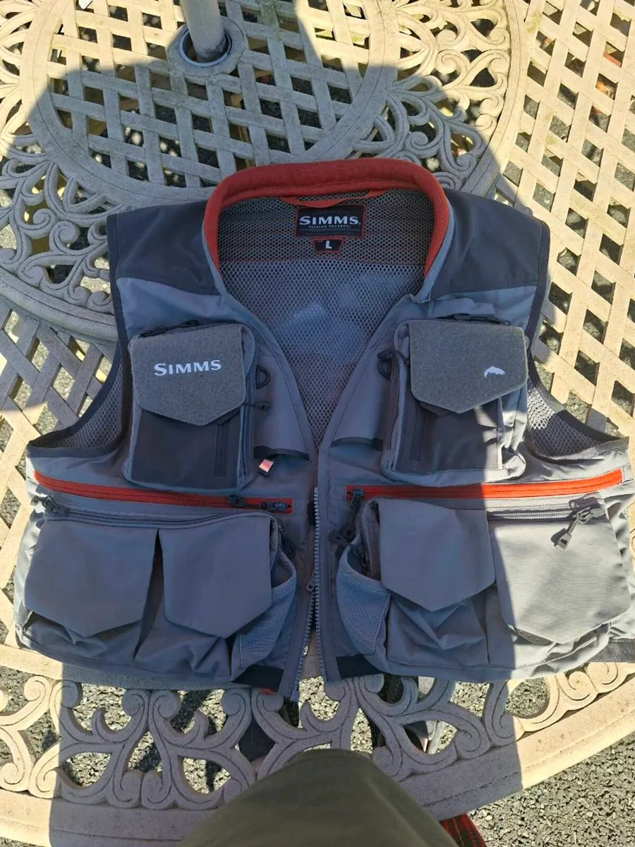 Simms guide fly fishing vest - Image 1