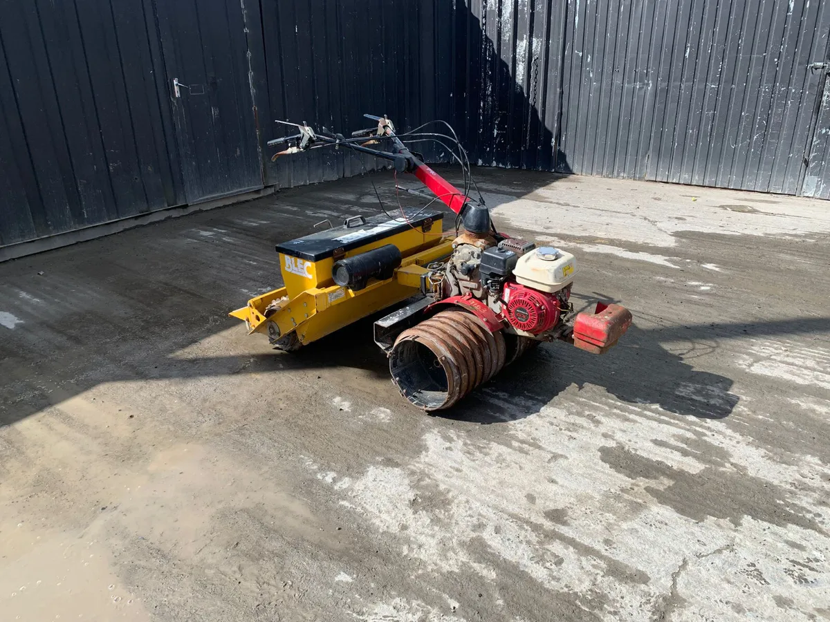 Cultipack Seeder - Blec Walk-Behind Overseeder - Image 1