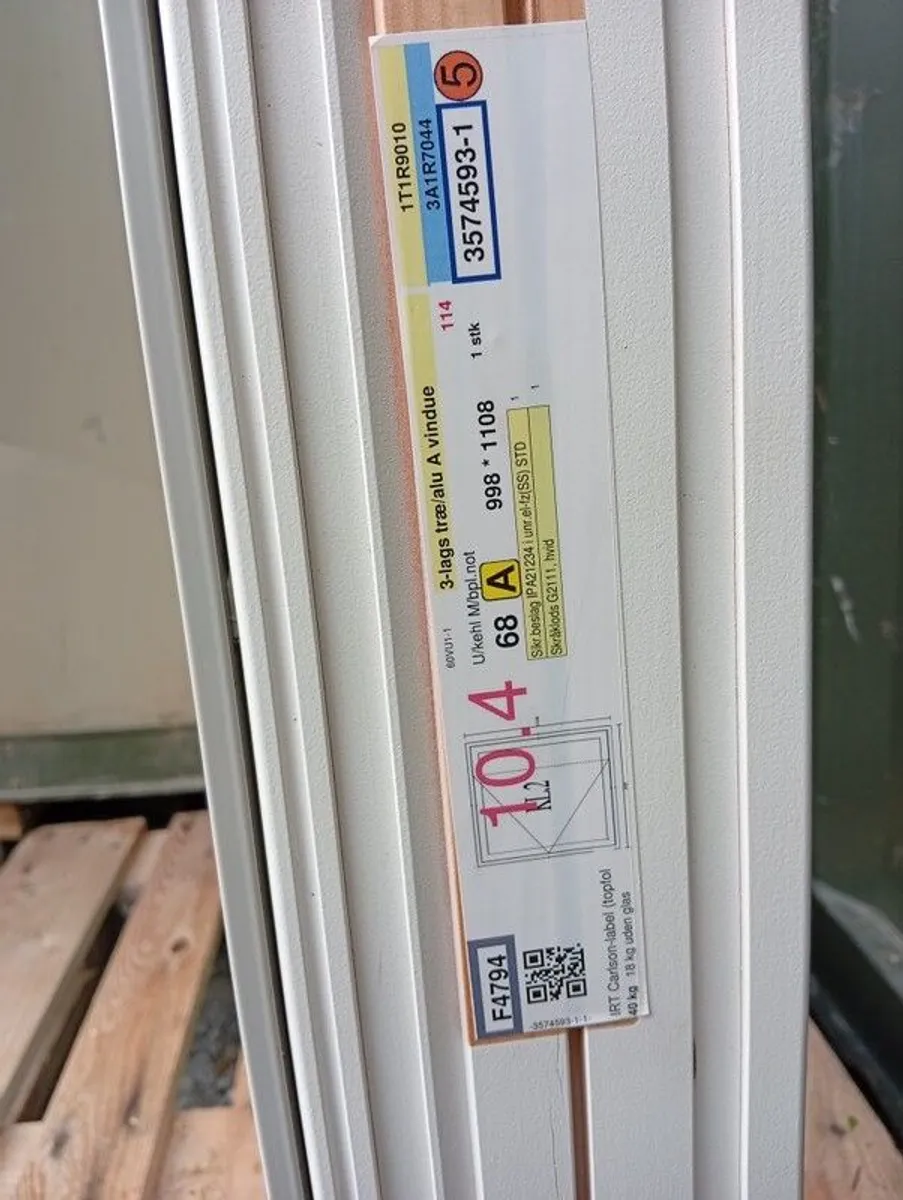 Triple Glazed Aluclad Window 1 - Image 3