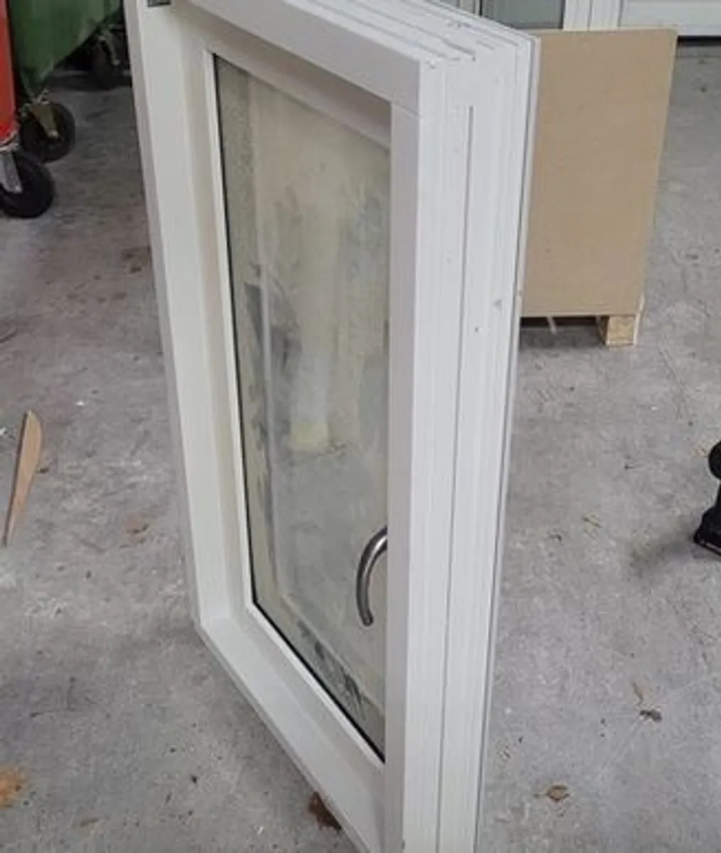 Aluclad Triple Glazed Window - Image 3