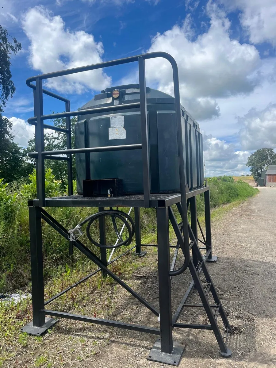 Fuel tank 2600 litre - Image 1