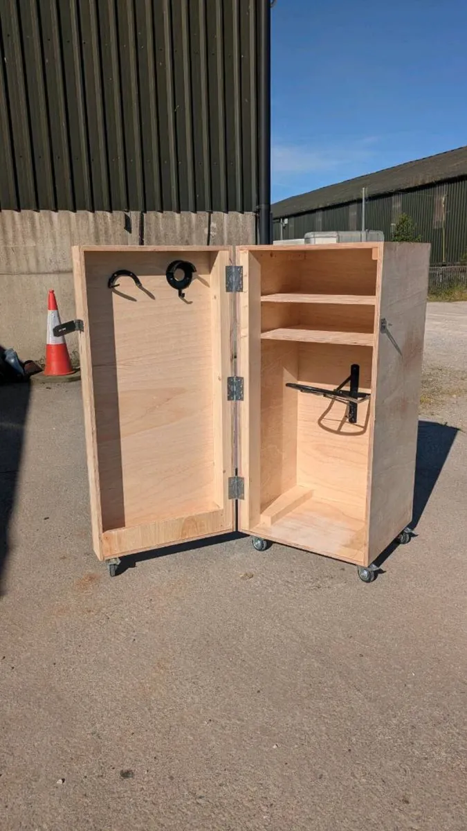Tack box - Image 1