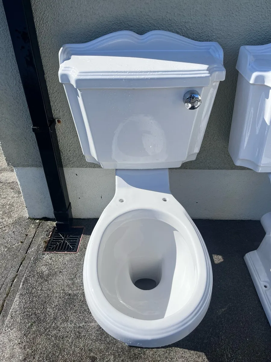 Toilets and Basins - Image 3