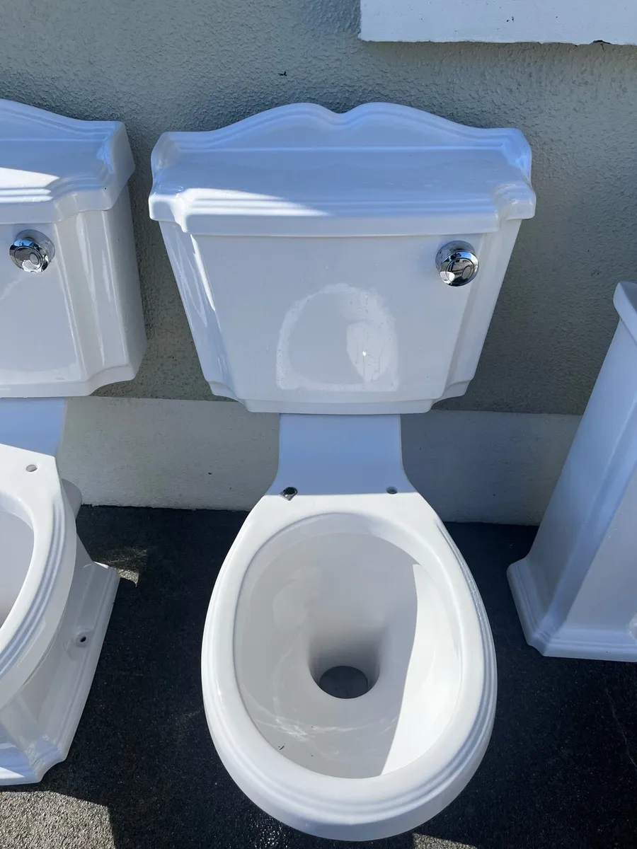 Toilets and Basins - Image 4