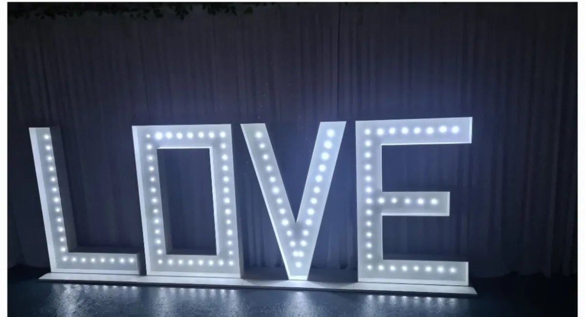 Light up letters 4ft high brand new - Image 2