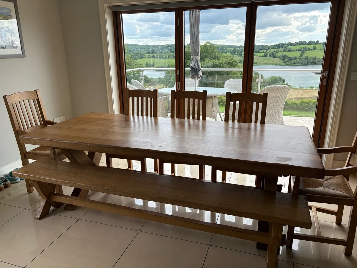 Solid oak dining/ Kitchen table - Image 3