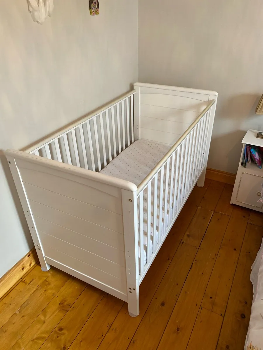 Cotbed - Image 1