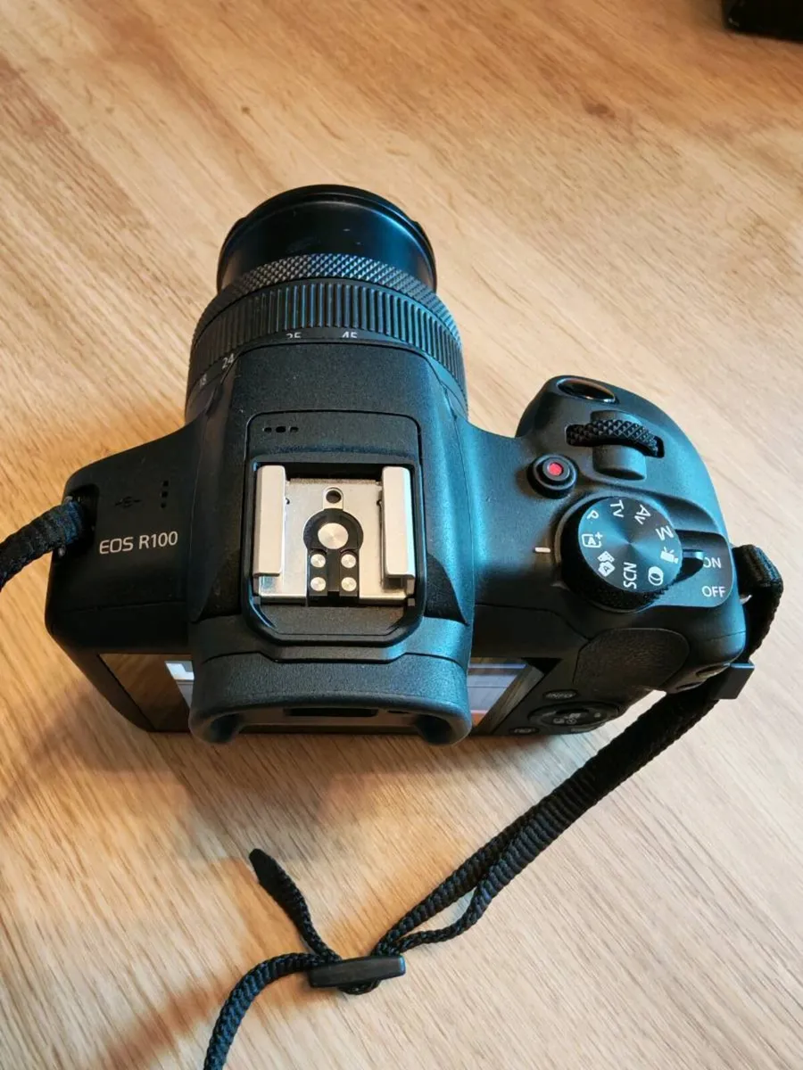 Canon EOS R100 Mirrorless Camera - Image 2