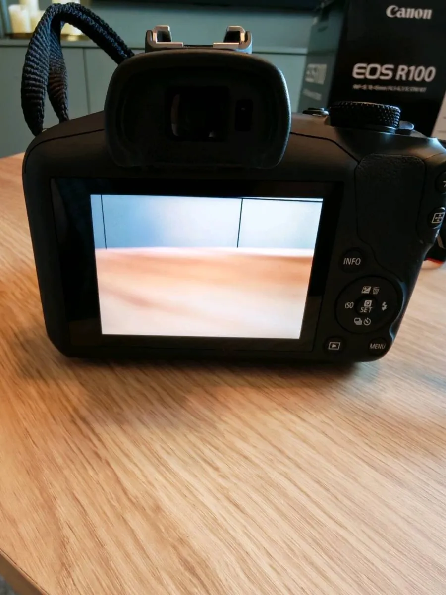 Canon EOS R100 Mirrorless Camera - Image 1