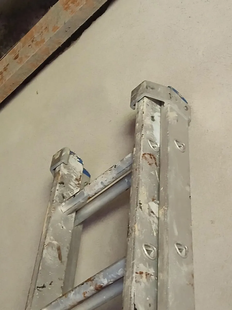 Stradbally Ladders Ltd. 2-Part Aluminium Extension - Image 4