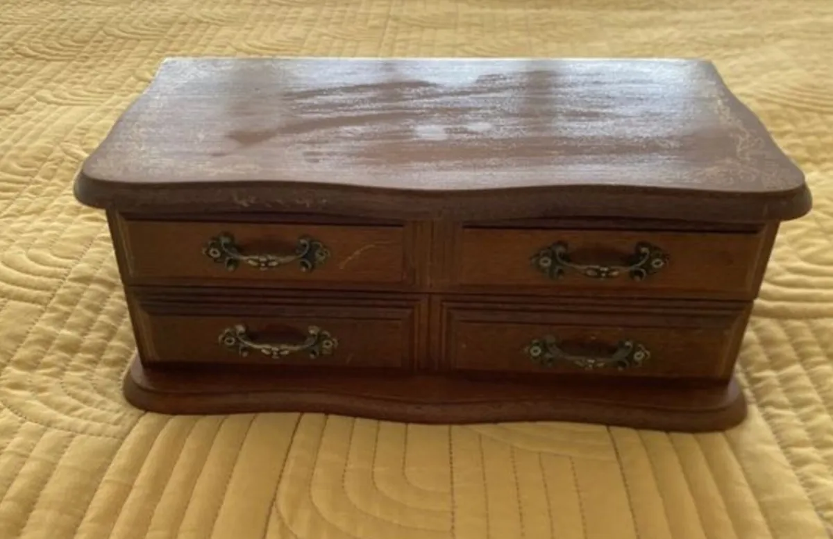 Vintage Jewellery Box - Image 1