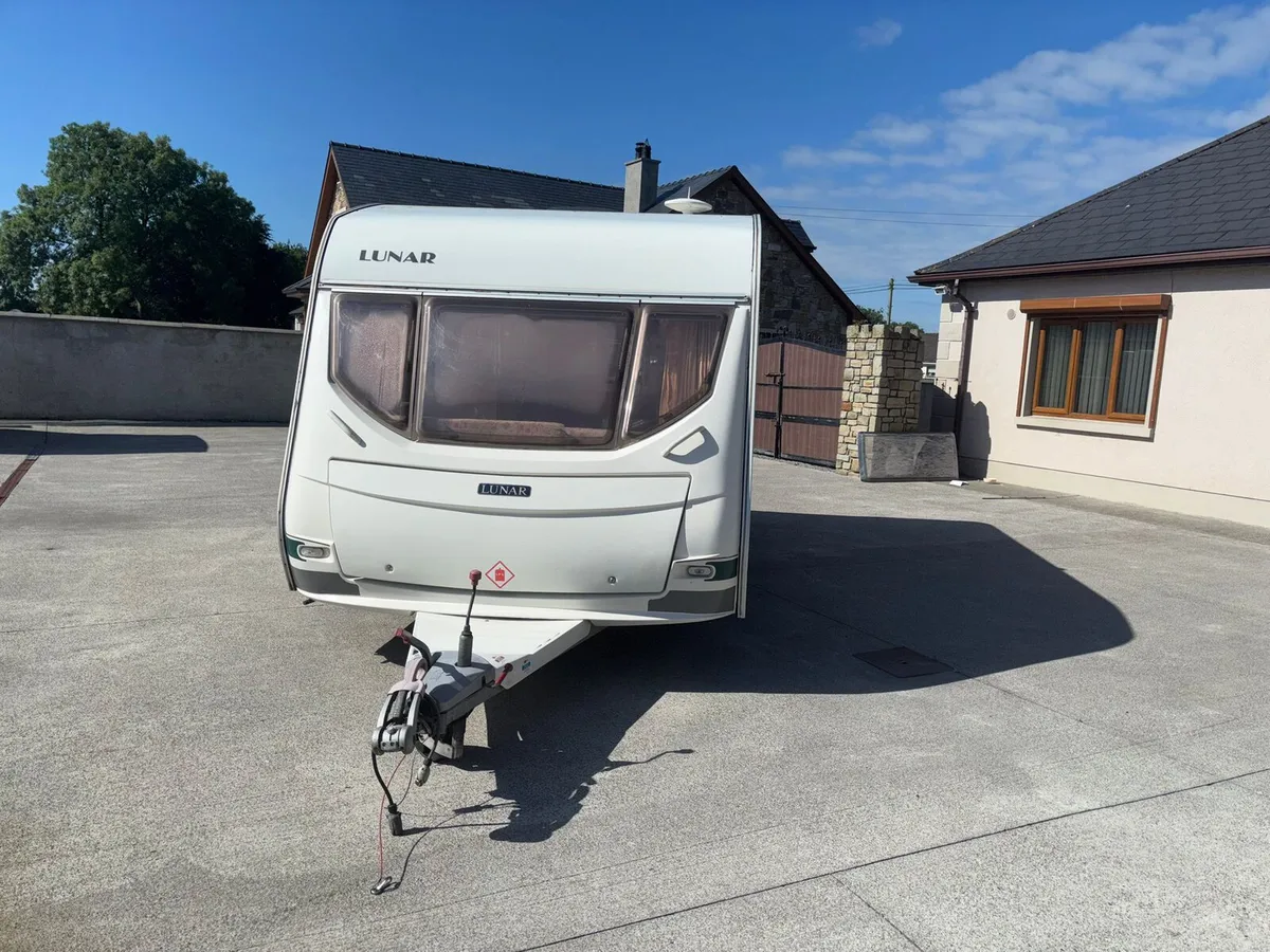 Bargain 4 berth fixed bed - Image 3