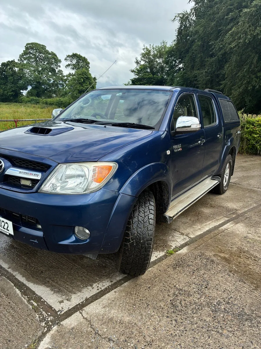 08 TOYOTA HILUX -Automatic-5seater crewcab - Image 1