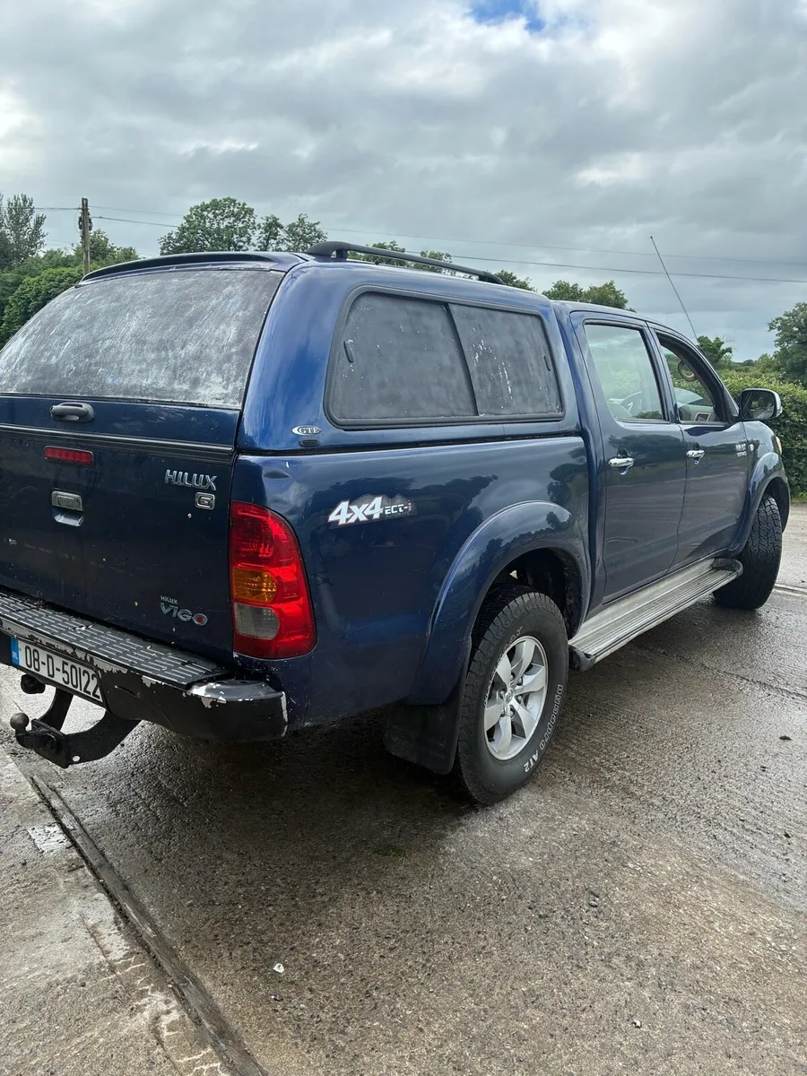 08 TOYOTA HILUX -Automatic-5seater crewcab - Image 2