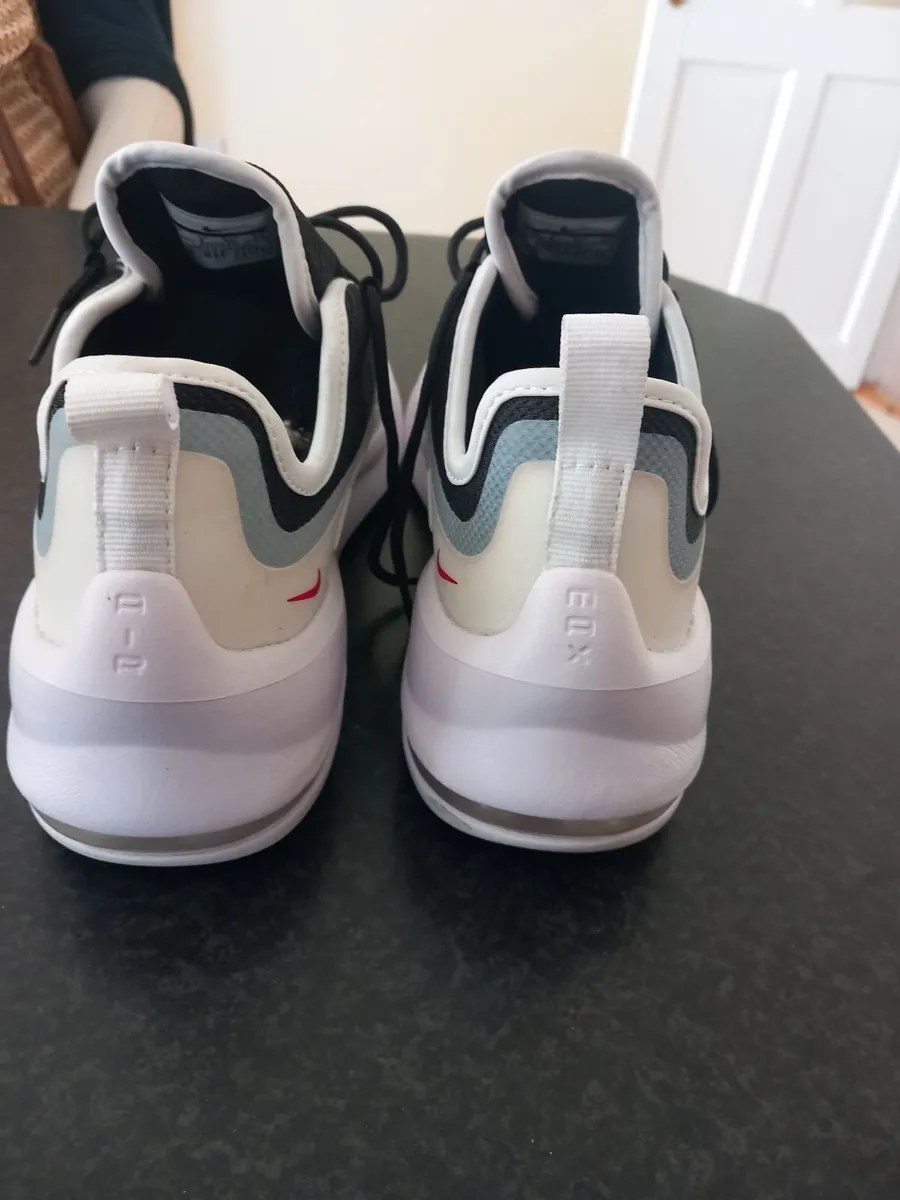 Nike Sneakers - Image 4