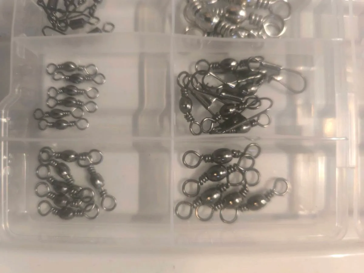 42 Swivels and snap links boxed various sizes - Image 3