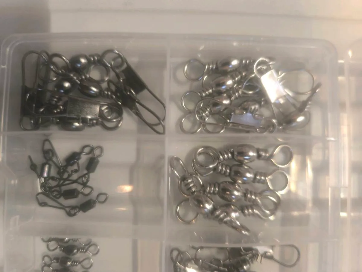 42 Swivels and snap links boxed various sizes - Image 4