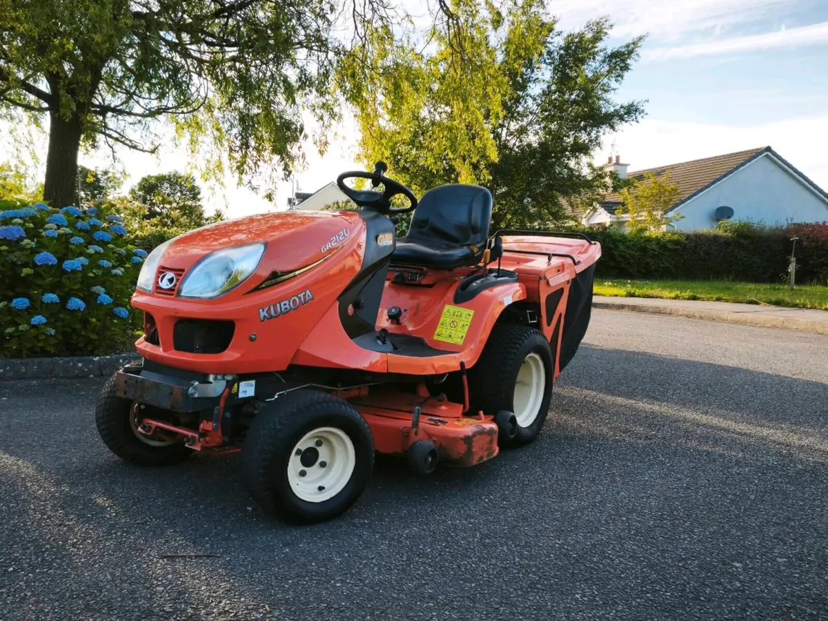 Kubota GR2120 - Image 1