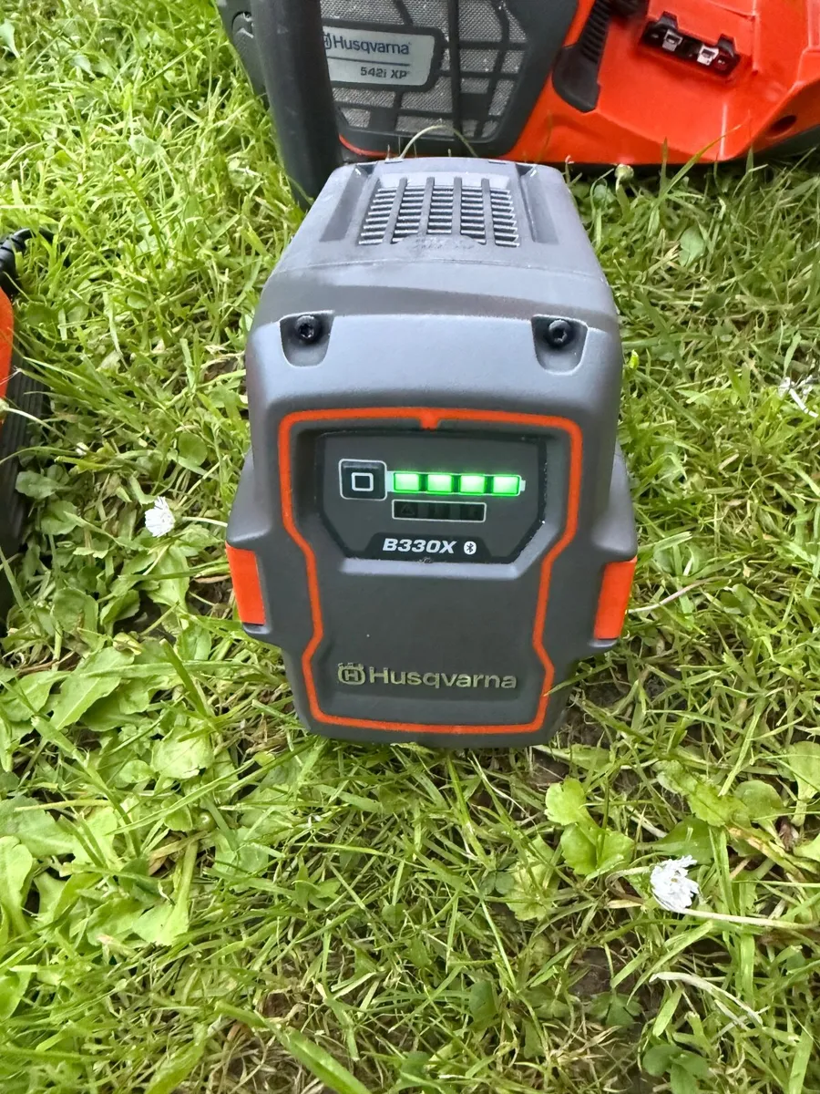 Husqvarna 542i XP professional battery chainsaw - Image 2