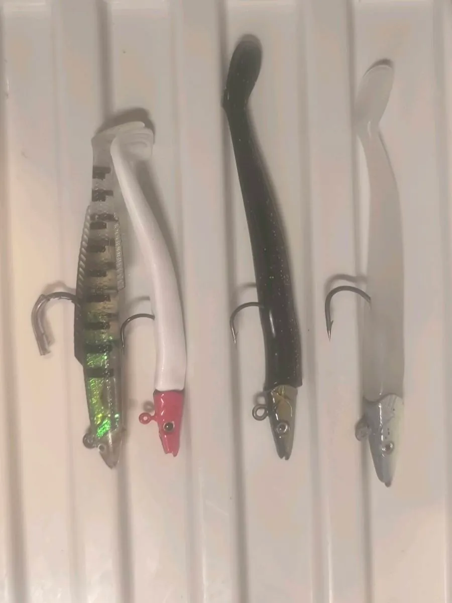 Selection of sidewinder type weighted sandeel lure - Image 4