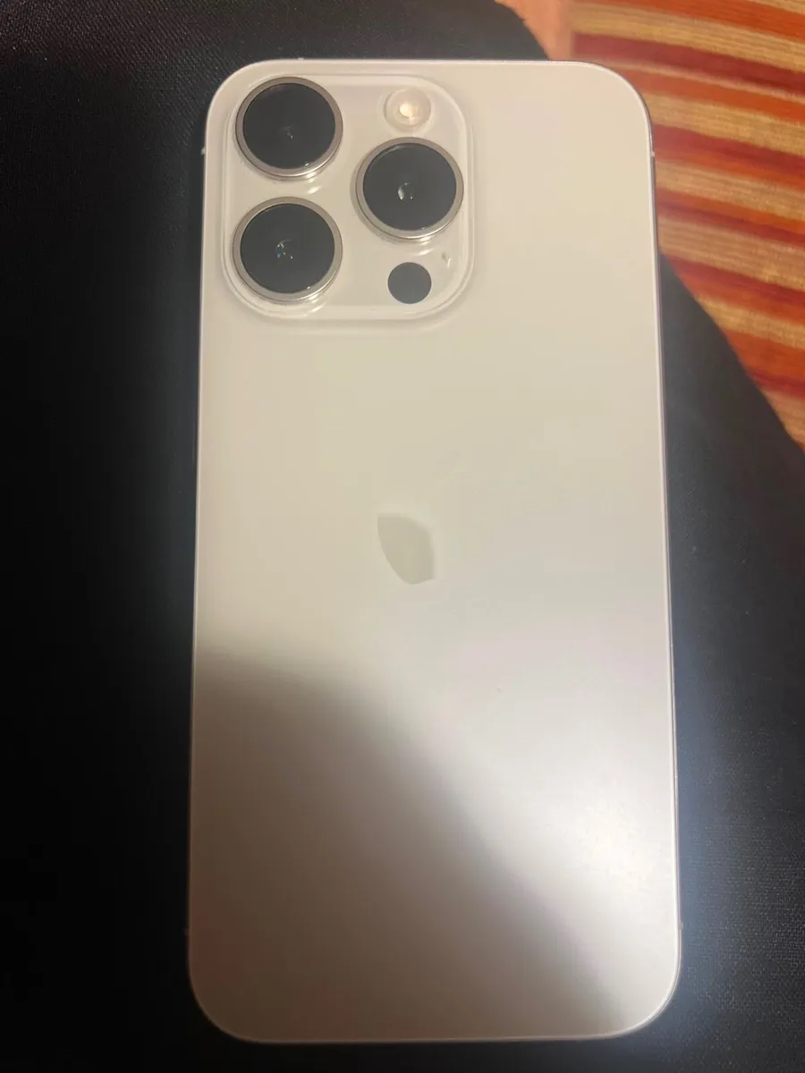 iPhone 15 Pro 128 GB - Image 2