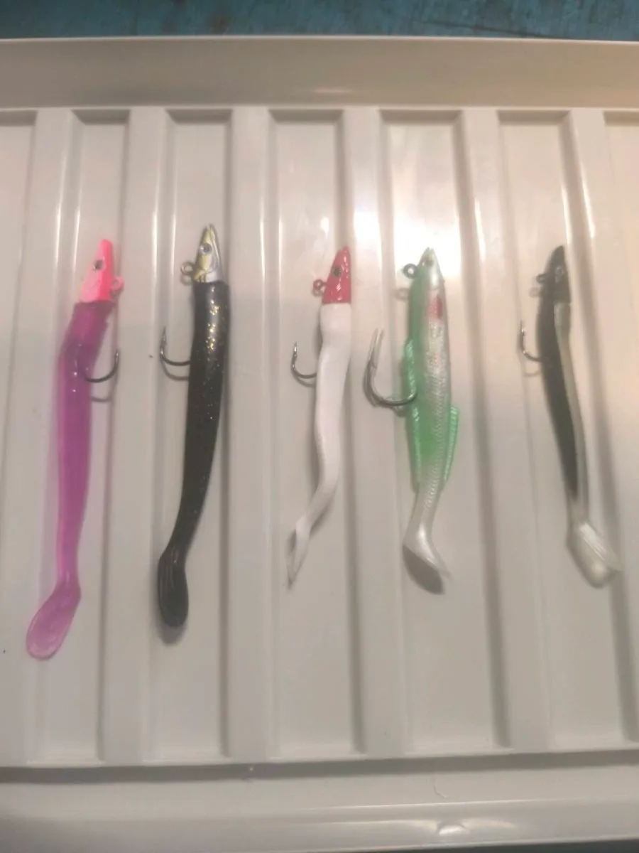 Lot of sidewinder type sandeel lures boxed new - Image 2