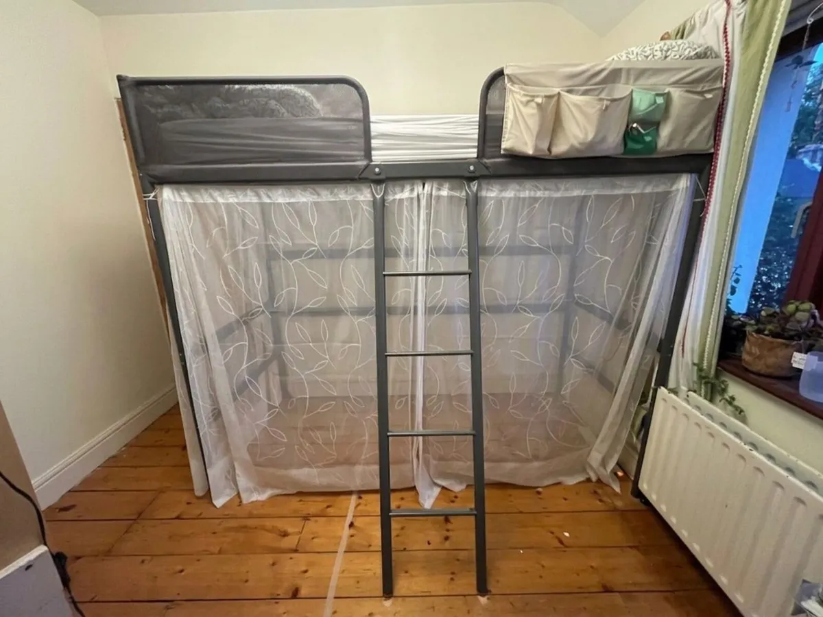 Loft bed frame - Image 1